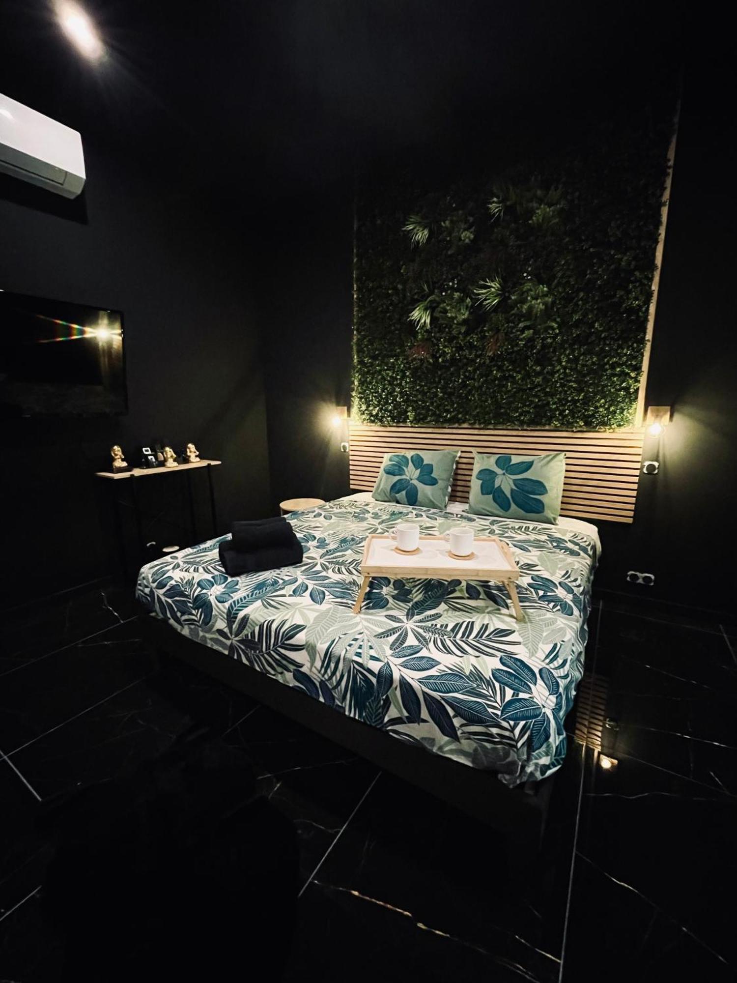 Jungle Love Room De L Hermitage Tournon-sur-Rhone Eksteriør billede